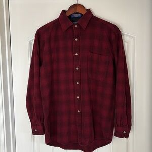 Pendleton Red Plaid Virgin‎ Wool USA Long Sleeve Button Shirt Men’s Size Medium